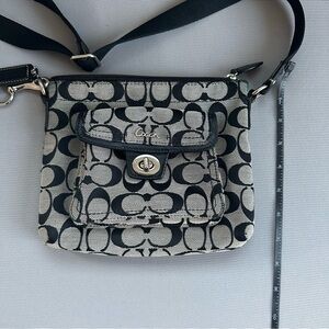 Coach Signature Jacquard Crossbody Bag – Black & Gray